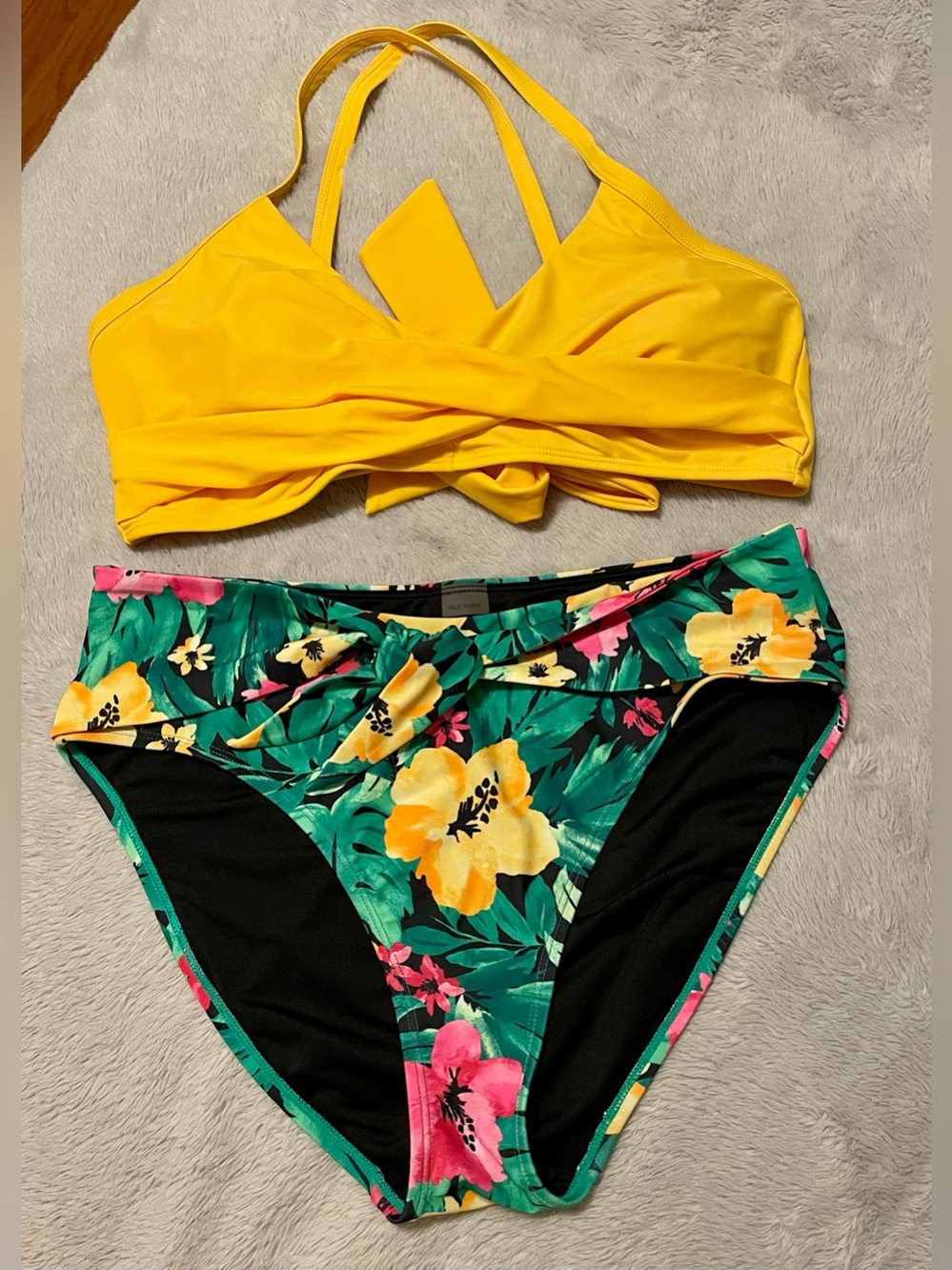 Dokotoo & Old Navy Women’s Bikini Set – Size Large